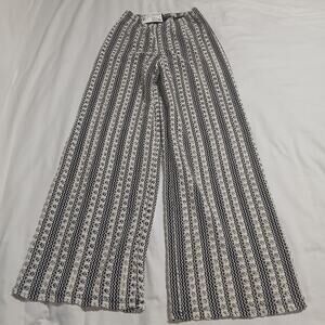 NWT Divided XS Boho Crochet Flower Wide leg pants - shorts lined - black white